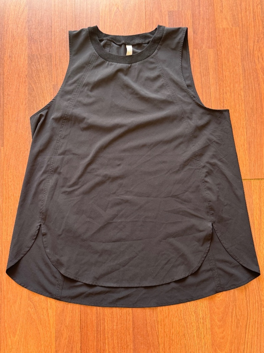 Athleta Side Split Hem Black Tank - sz. Large